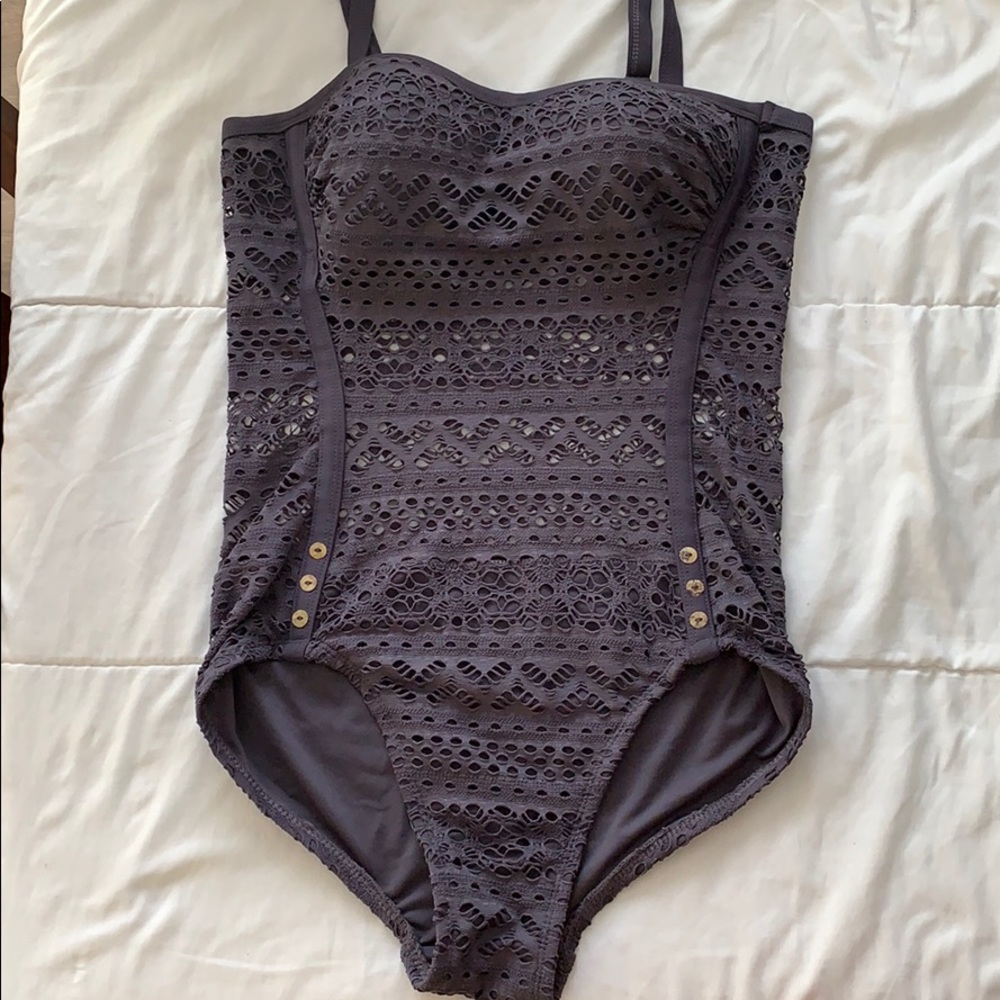 One piece bathing suit